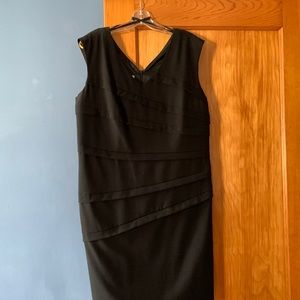 Black sleeveless dress